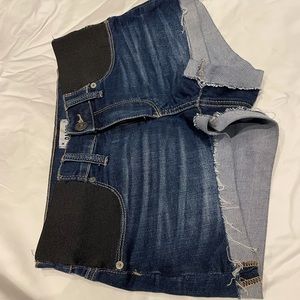 Paige Maternity Jean Shorts - size 25